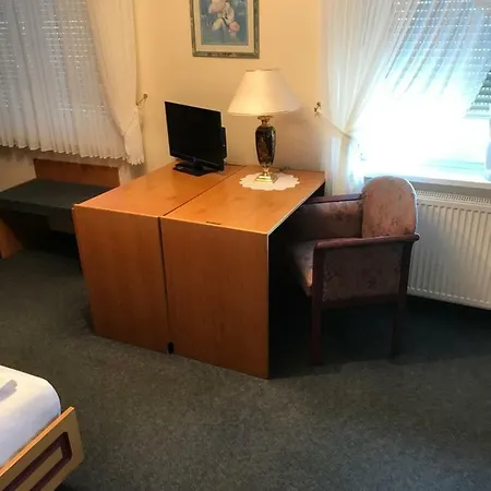 Wilhelmshöhe 2* Uetze