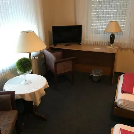 Hotel Wilhelmshoehe 2*